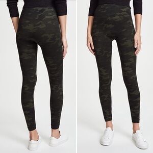 SPANX LEGGINGS LOOK AT ME CAMOUFLAGE SEAMLESS CASUAL COMFORT SUPPORT LARGE